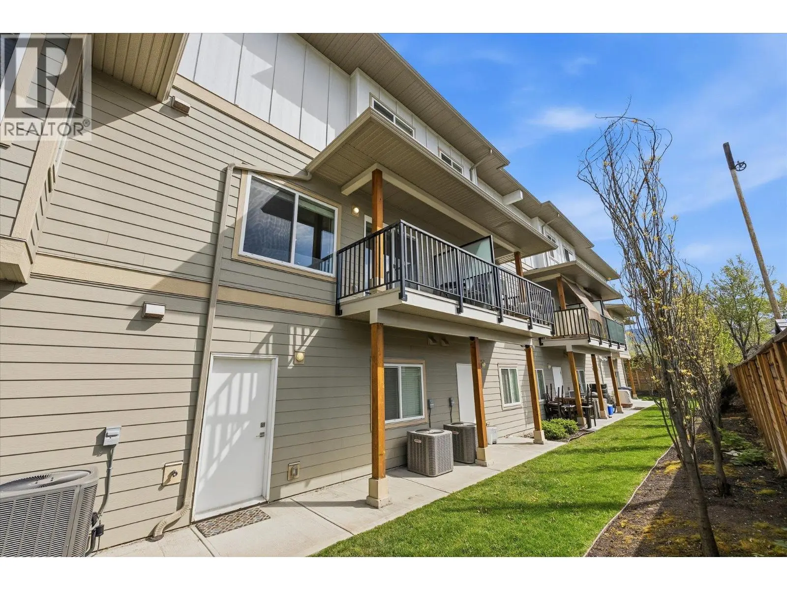255 Taylor Road Unit# 17. Kelowna, British Columbia