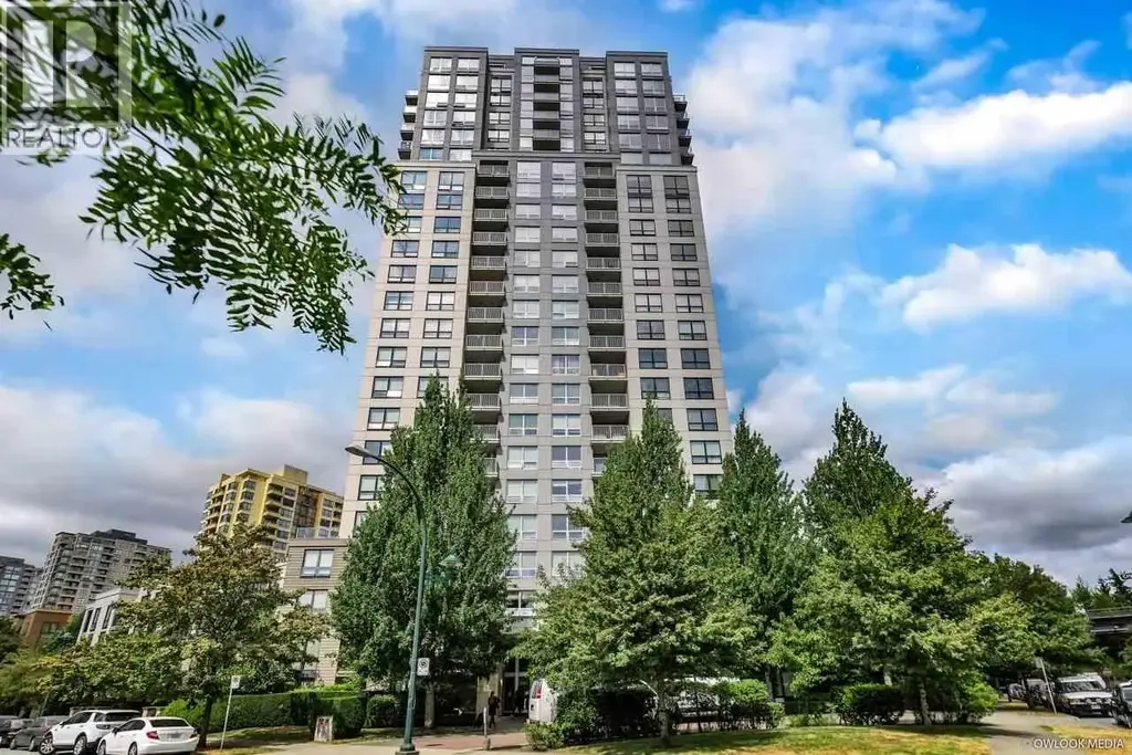 810 3663 Crowley Drive, Vancouver
