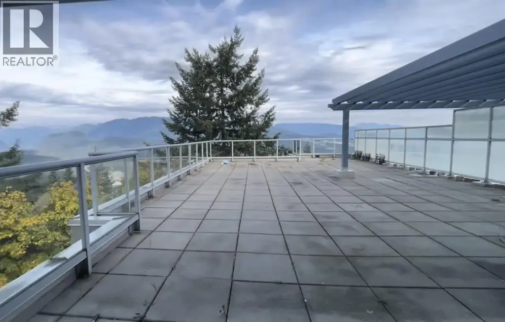 803 9262 University Crescent, Burnaby