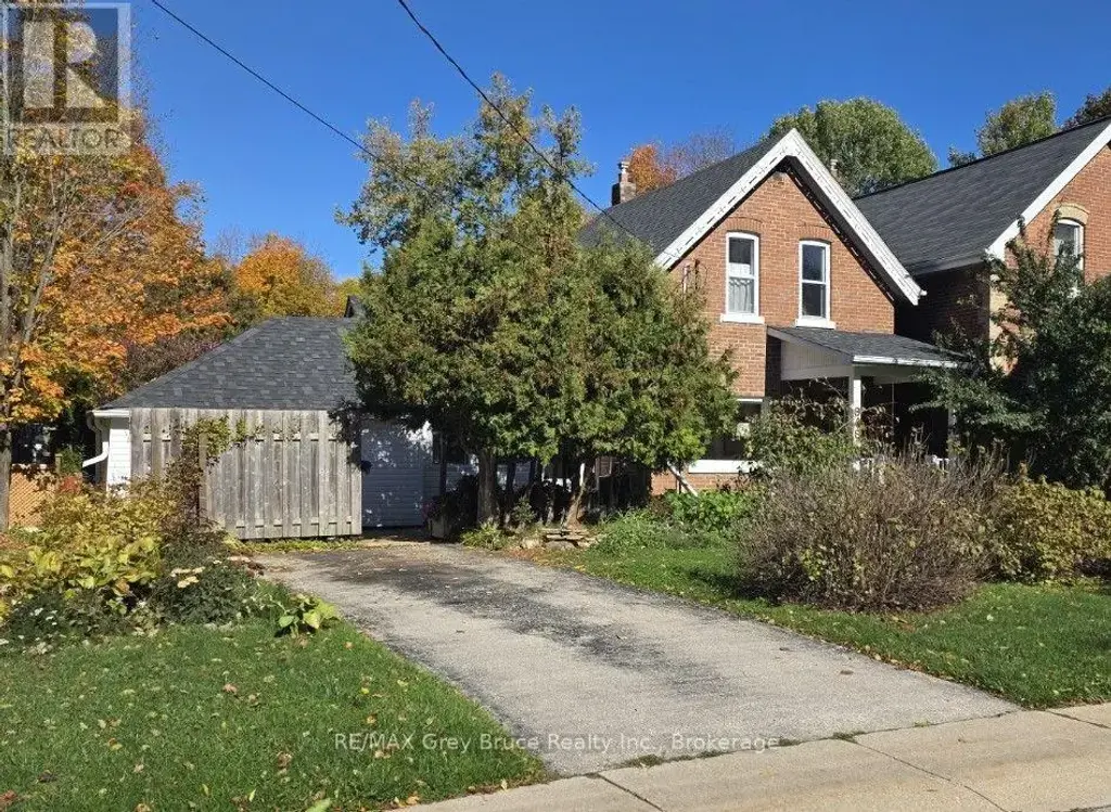648 9th Street E, Owen Sound
