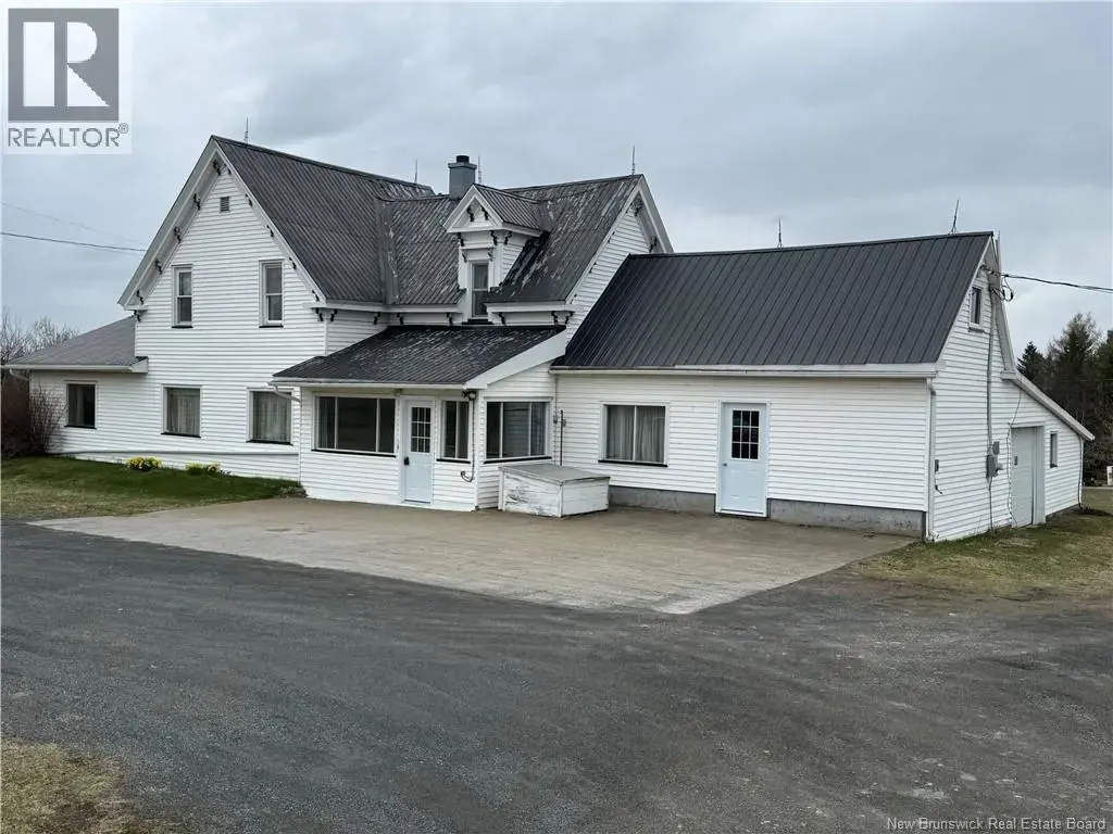 1106 Rte 590, Waterville