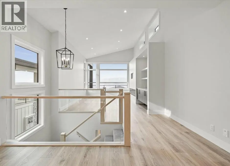 1221 Lone Pine Drive. Kelowna, British Columbia