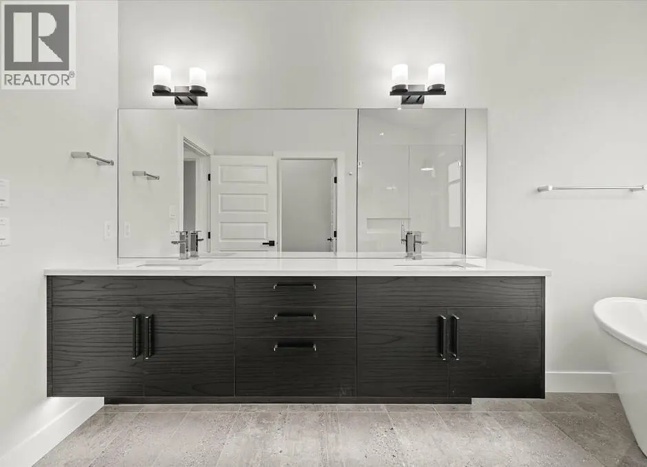 1221 Lone Pine Drive. Kelowna, British Columbia