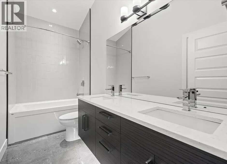 1221 Lone Pine Drive. Kelowna, British Columbia