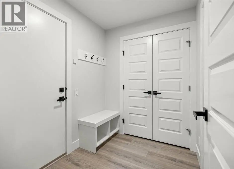 1221 Lone Pine Drive. Kelowna, British Columbia