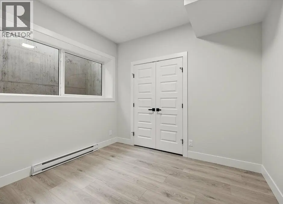 1221 Lone Pine Drive. Kelowna, British Columbia