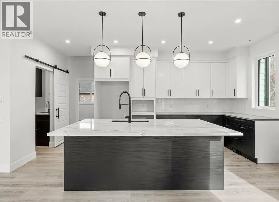 1221 Lone Pine Drive. Kelowna, British Columbia