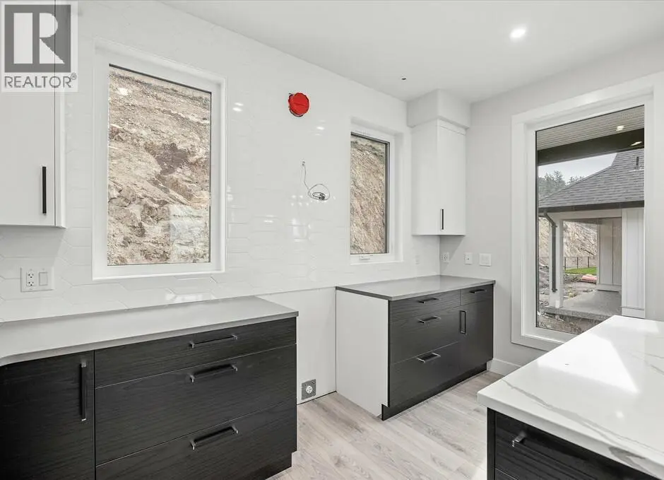 1221 Lone Pine Drive. Kelowna, British Columbia