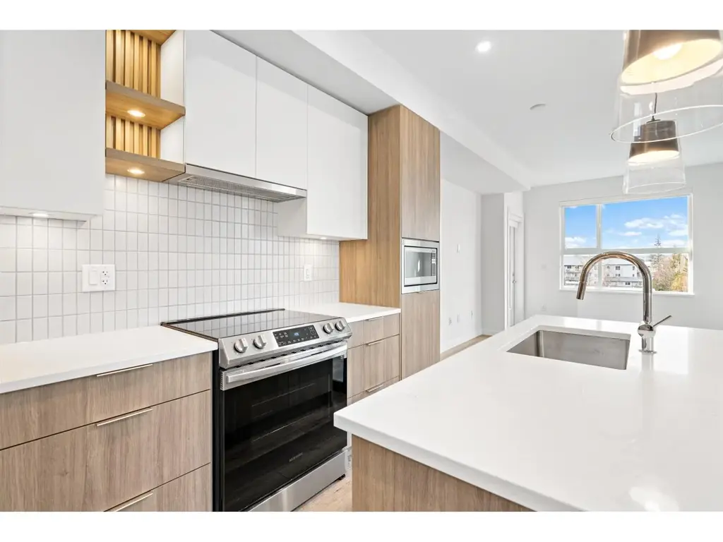 401 20695 Eastleigh Crescent, Langley