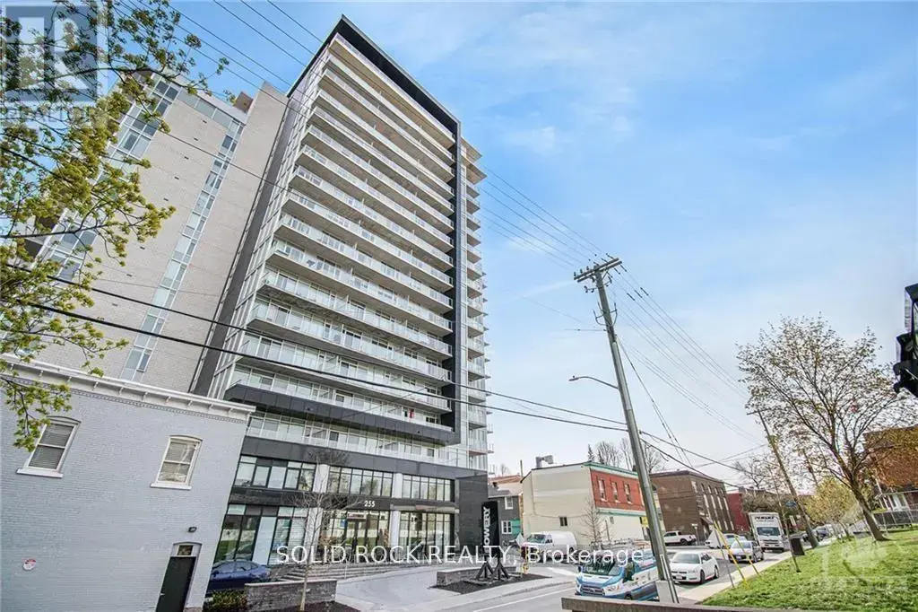 213 - 255 Bay Street, Ottawa