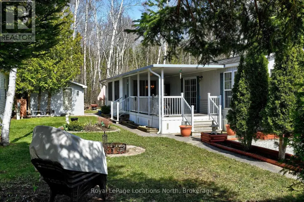 2 Wasaga Pines Lane E, Springwater (Elmvale)