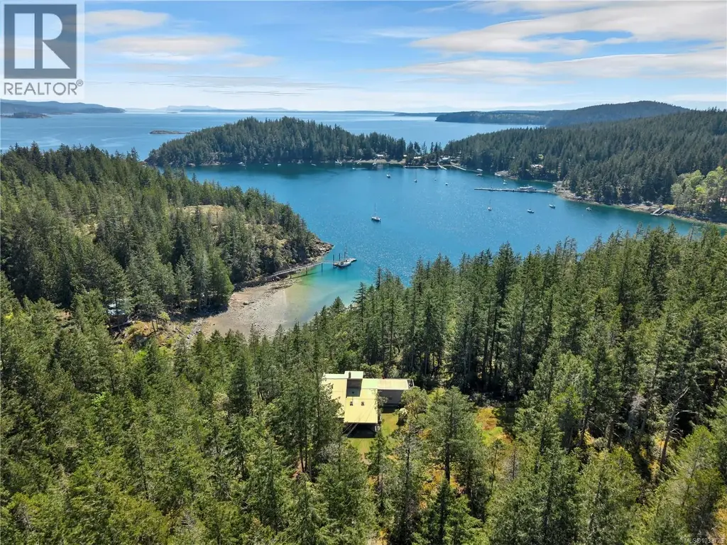 1395 Manzanita Rd, Cortes Island