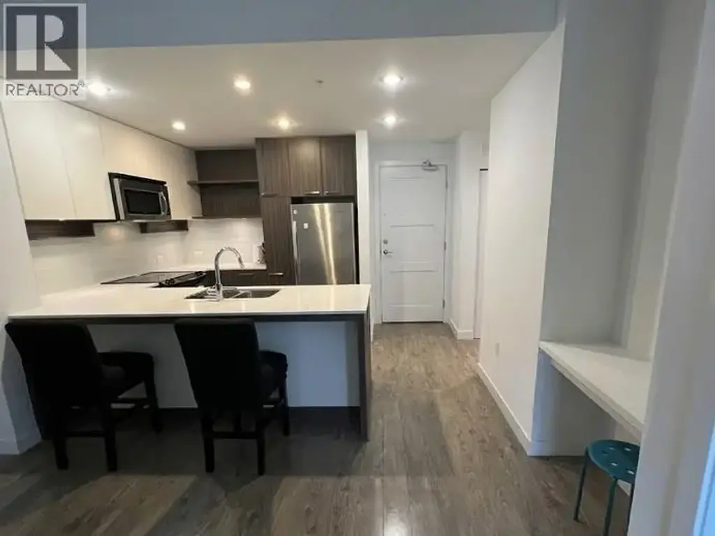 320 608 Como Lake, Coquitlam