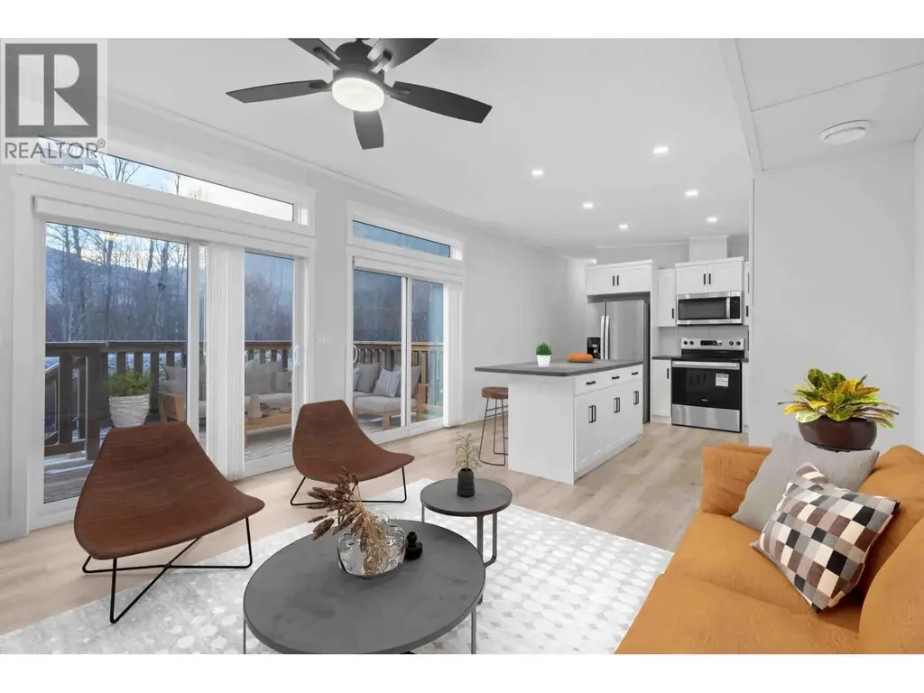 58 7370 99 Highway, Pemberton