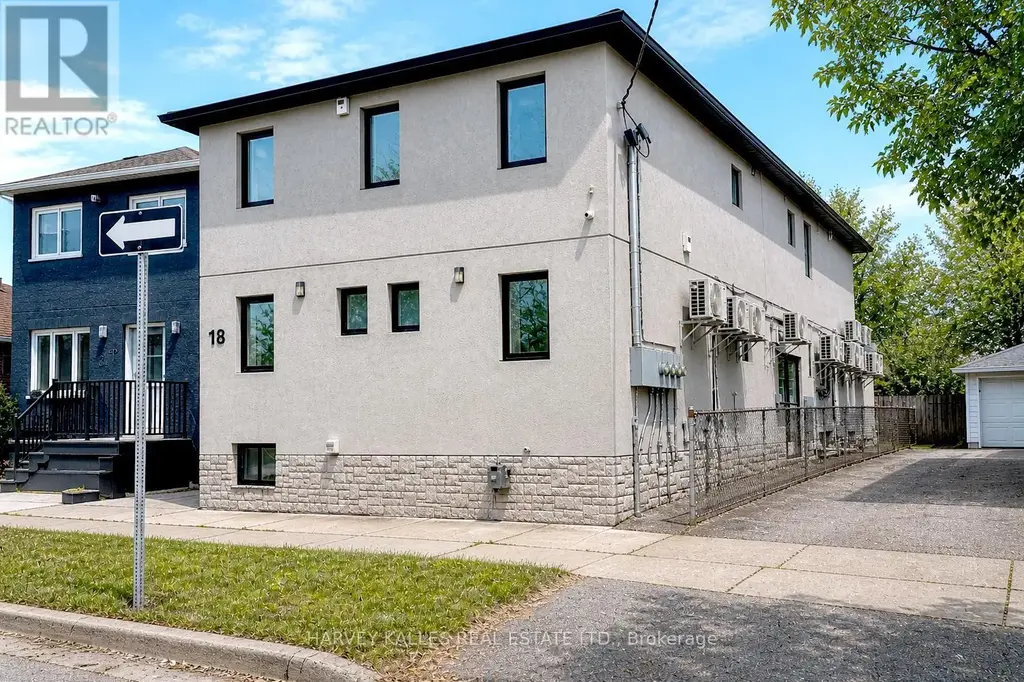 18 Cavell Avenue, Toronto (Mimico)