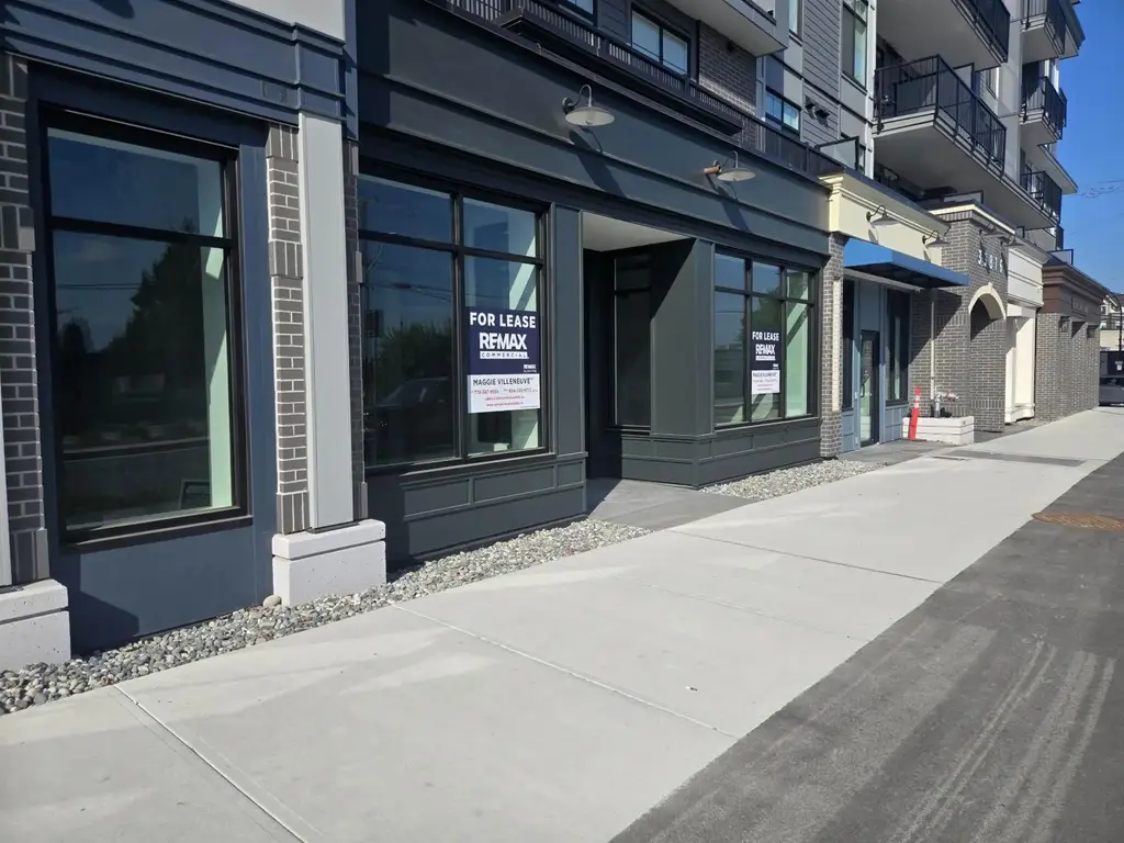 25 33816 South Fraser Way, Abbotsford