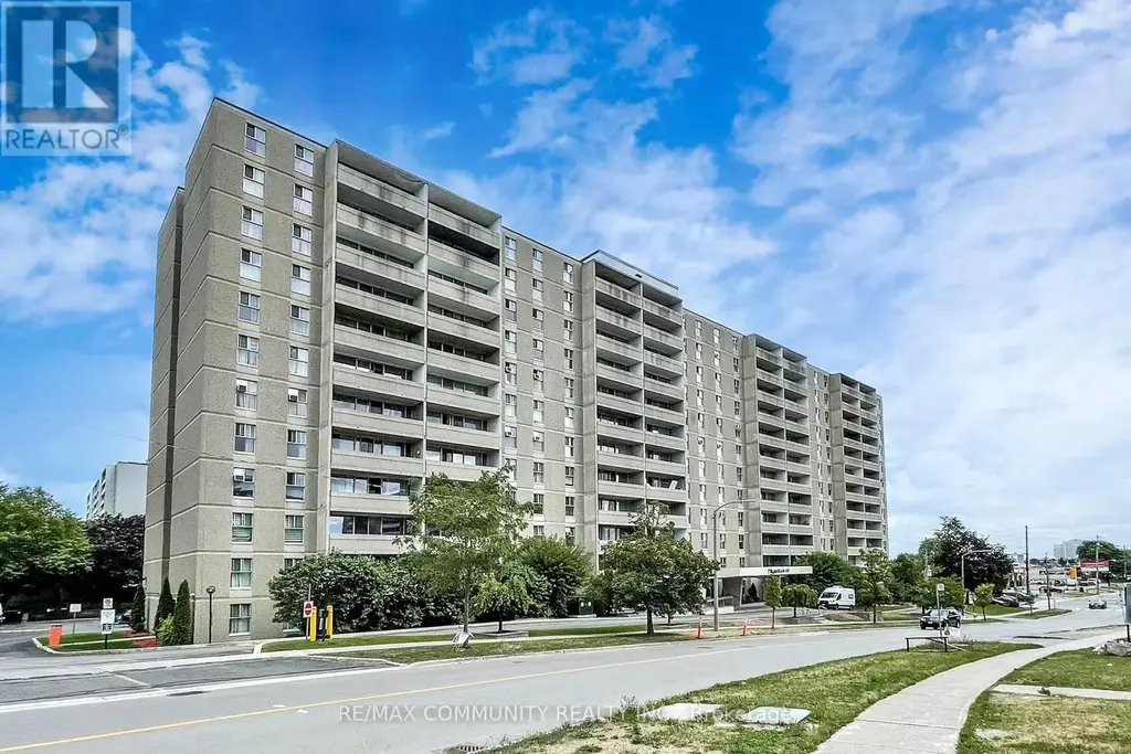 213 - 2 Glamorgan Avenue N, Toronto (Dorset Park)