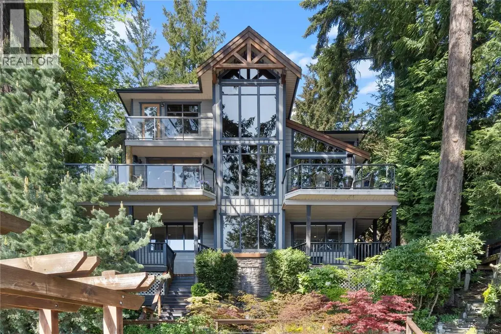 211 Ferntree Pl, Nanaimo