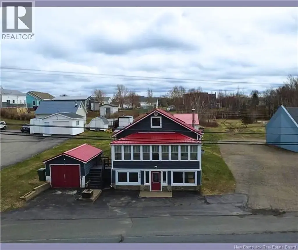 300 Boulevard St-pierre Ouest, Caraquet