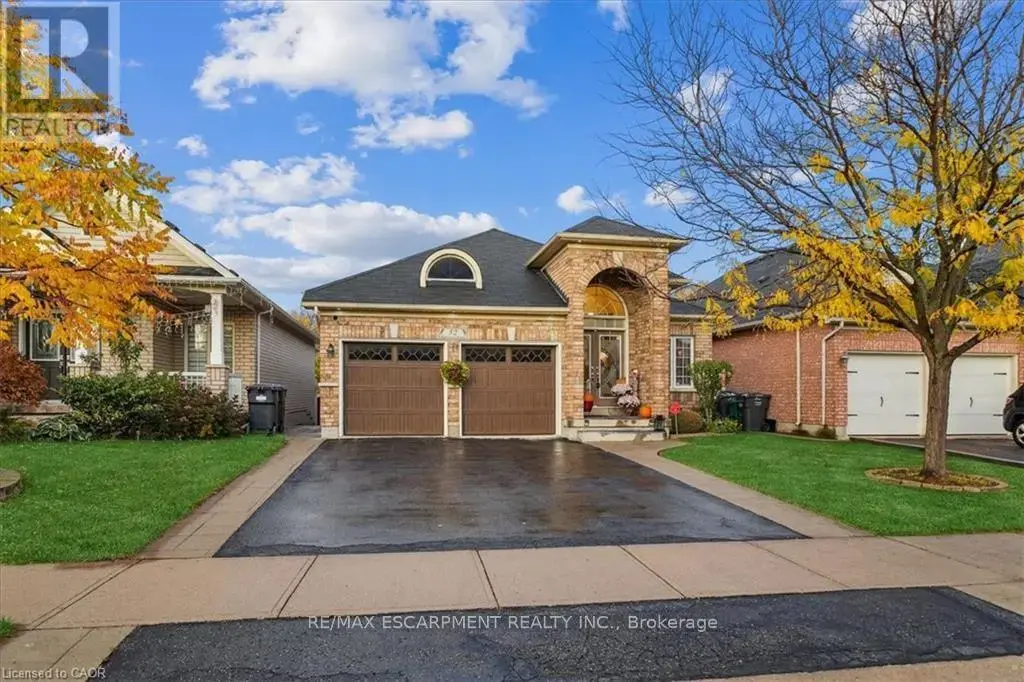 52 Mistycreek Crescent, Brampton (Fletcher's Meadow)