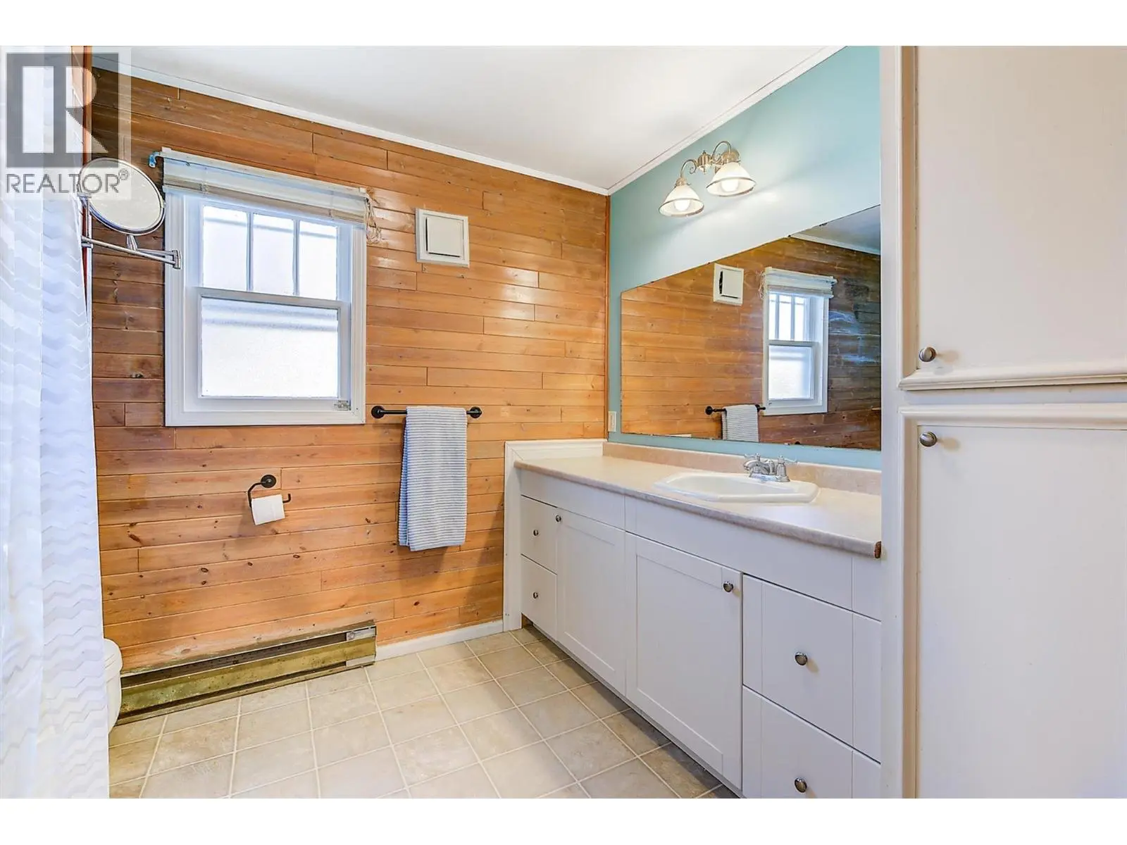 1060 Tataryn Road. Kelowna, British Columbia