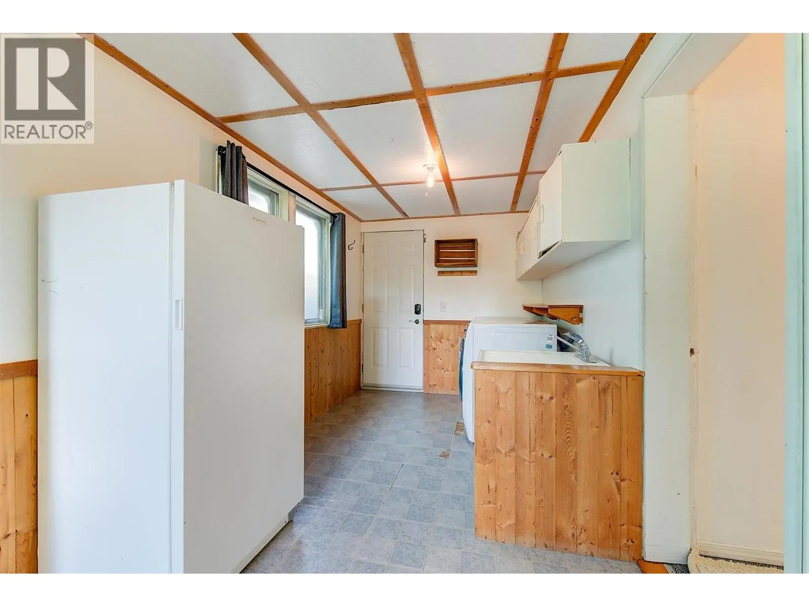 1060 Tataryn Road. Kelowna, British Columbia
