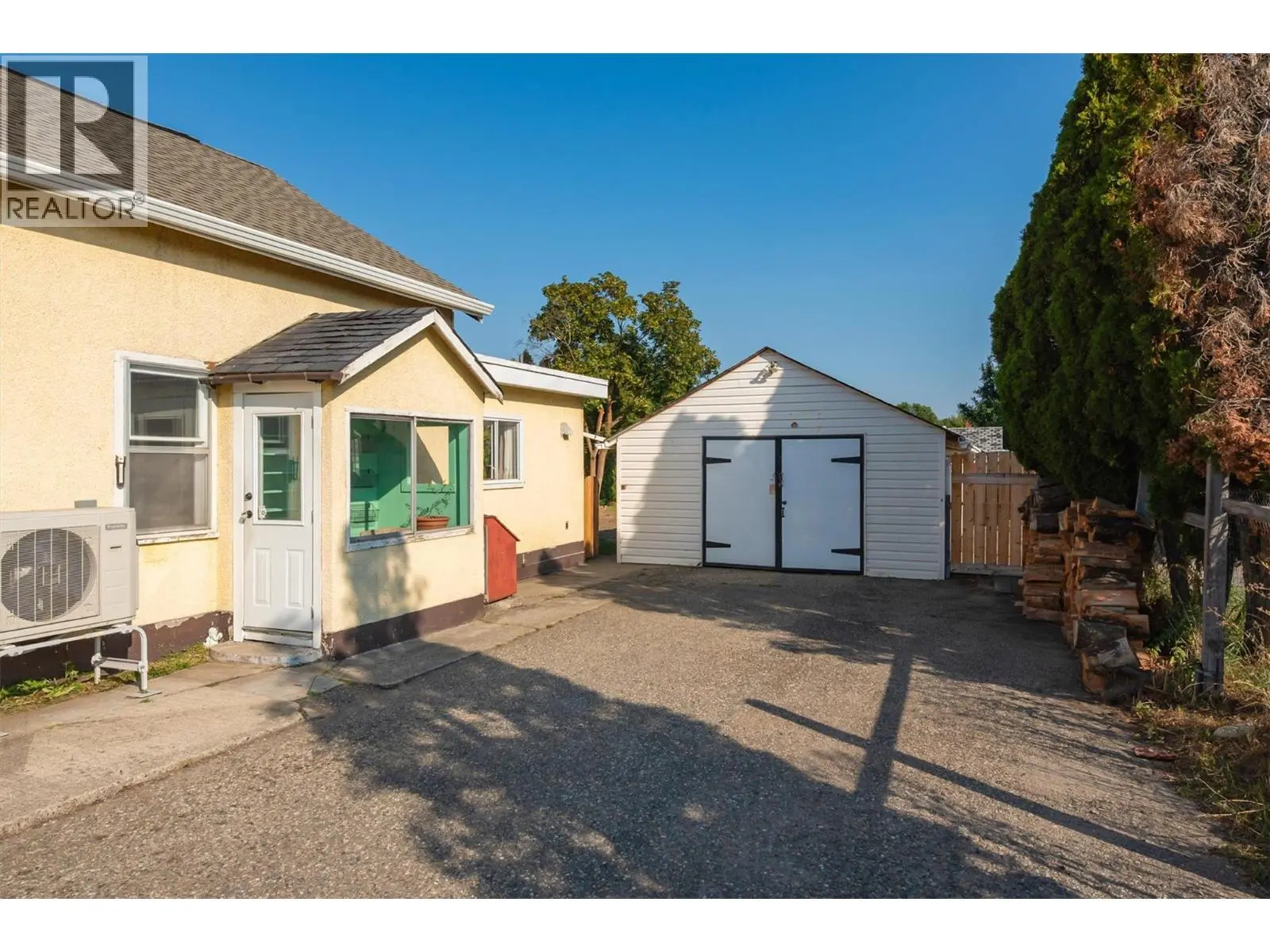 1060 Tataryn Road. Kelowna, British Columbia