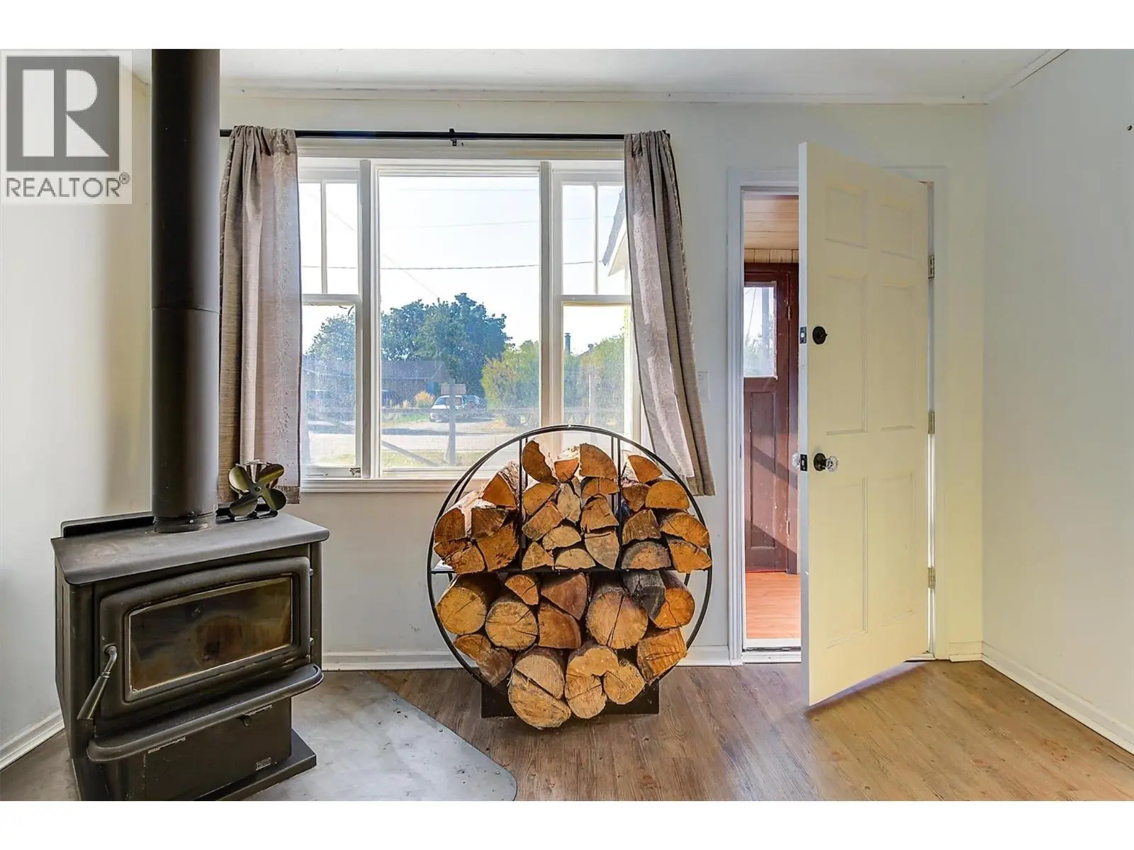 1060 Tataryn Road. Kelowna, British Columbia