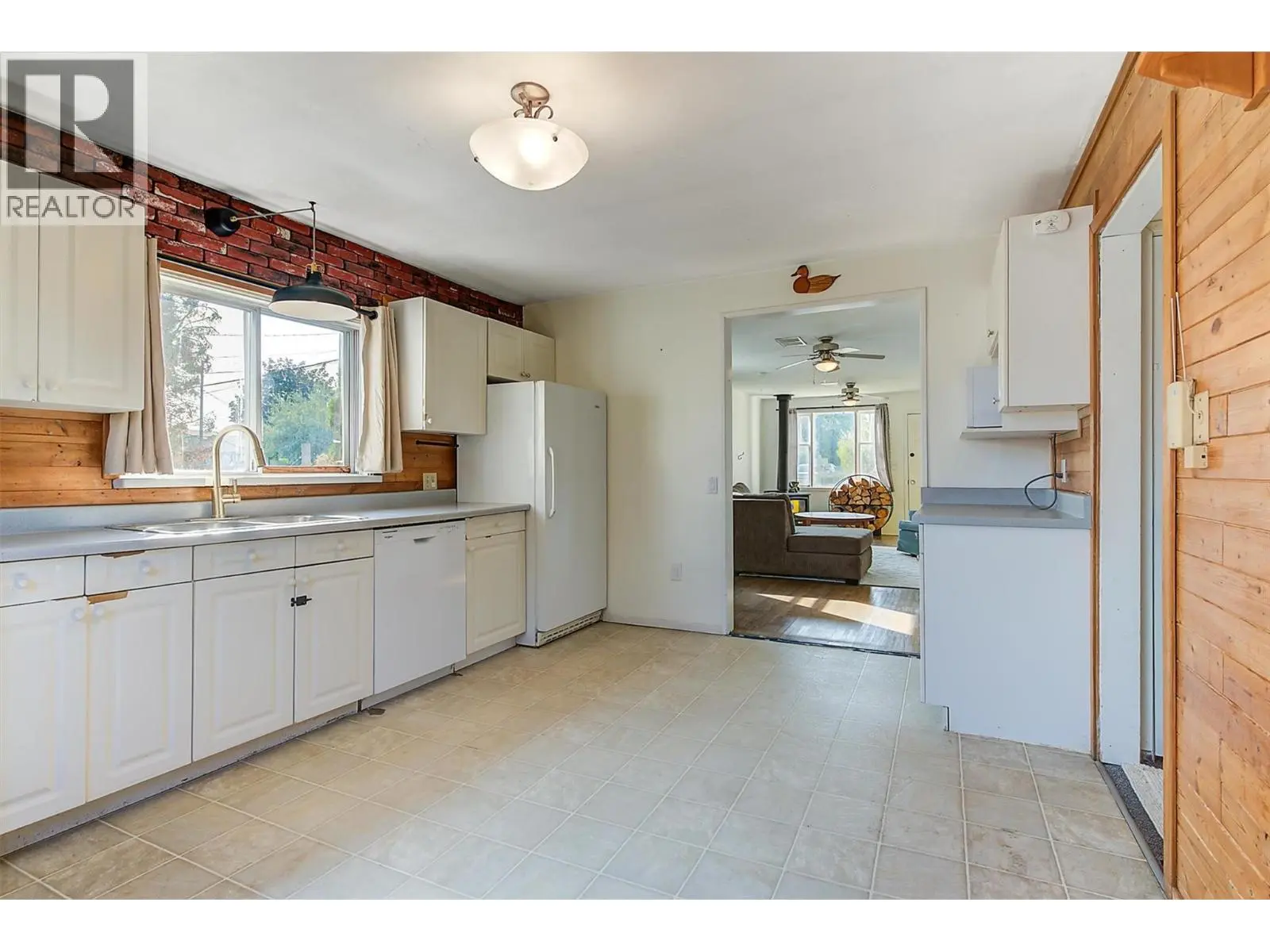 1060 Tataryn Road. Kelowna, British Columbia