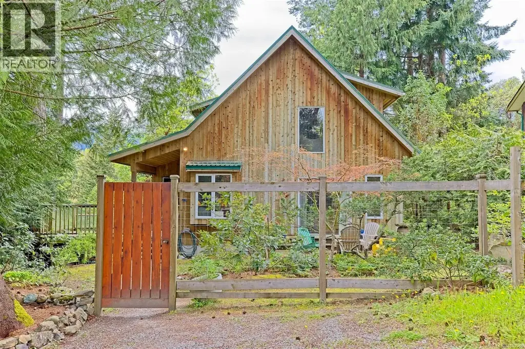 110 Village Terr, Salt Spring