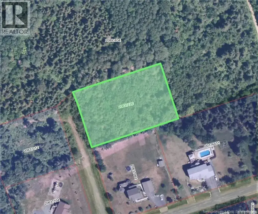 650 Woodland W Drive, North Tetagouche