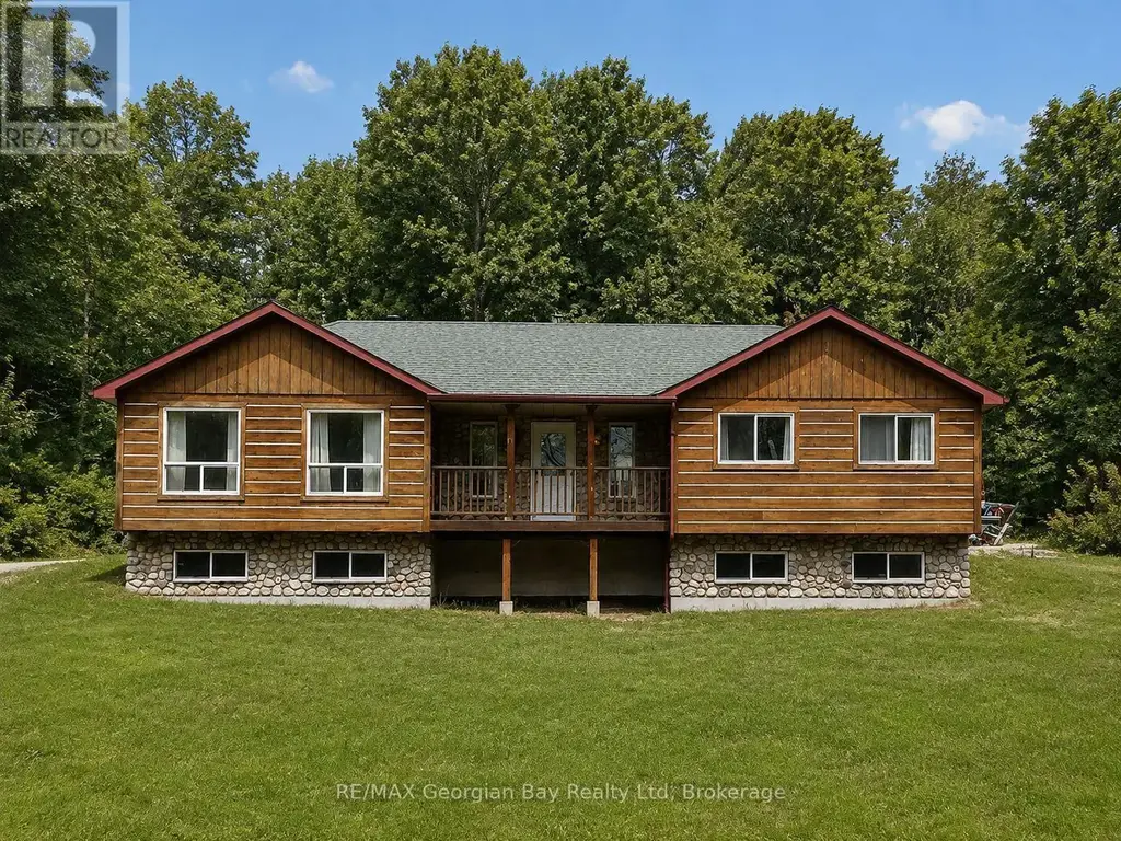 90 Farlain Lake Road W, Tiny
