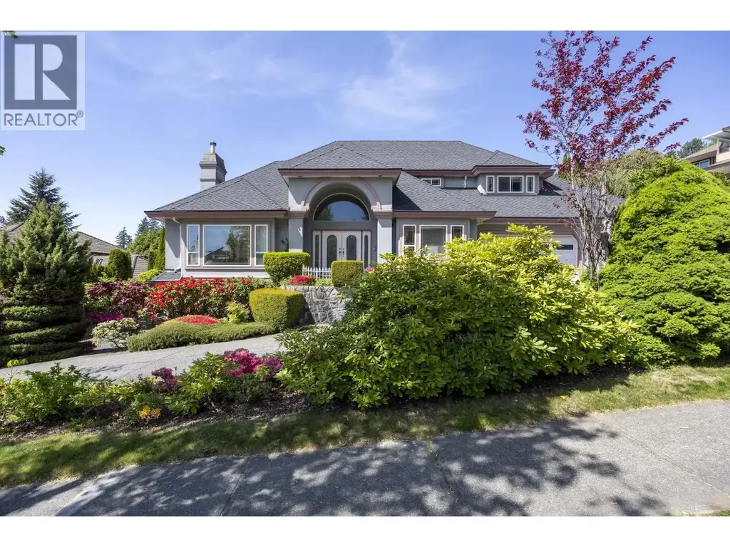 3022 Plateau Boulevard, Coquitlam