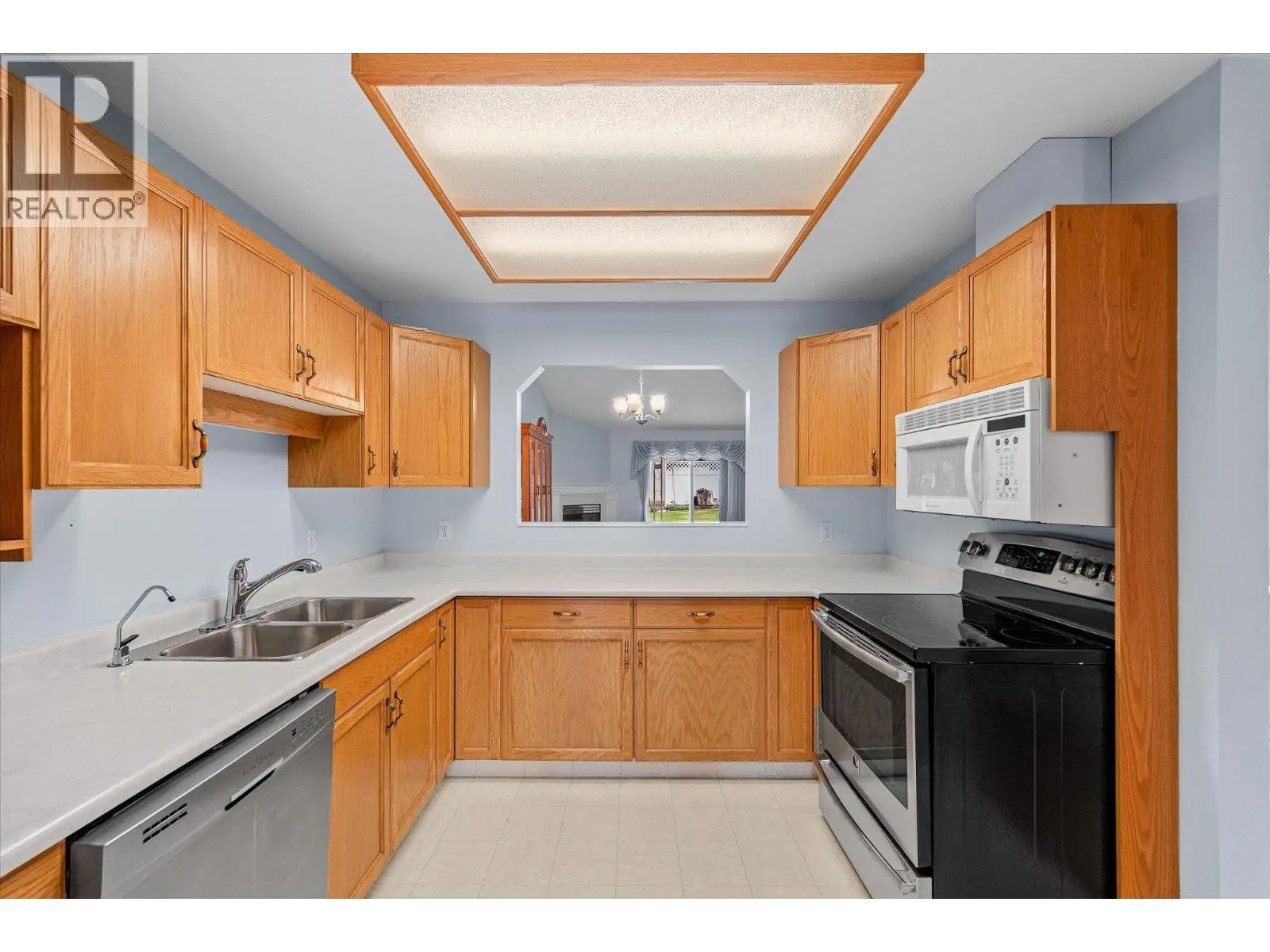 1874 Parkview Crescent Unit# 17. Kelowna, British Columbia