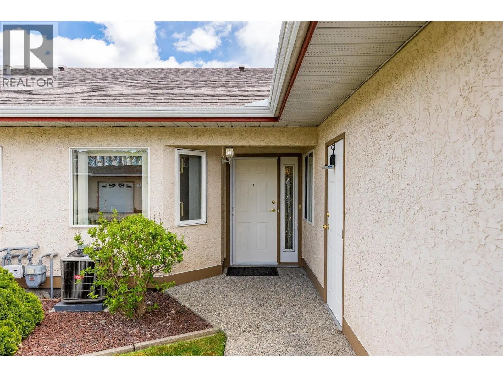 1874 Parkview Crescent Unit# 17. Kelowna, British Columbia