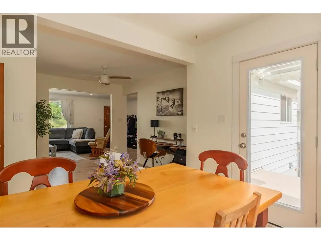 1953 Plewman Way, Rossland