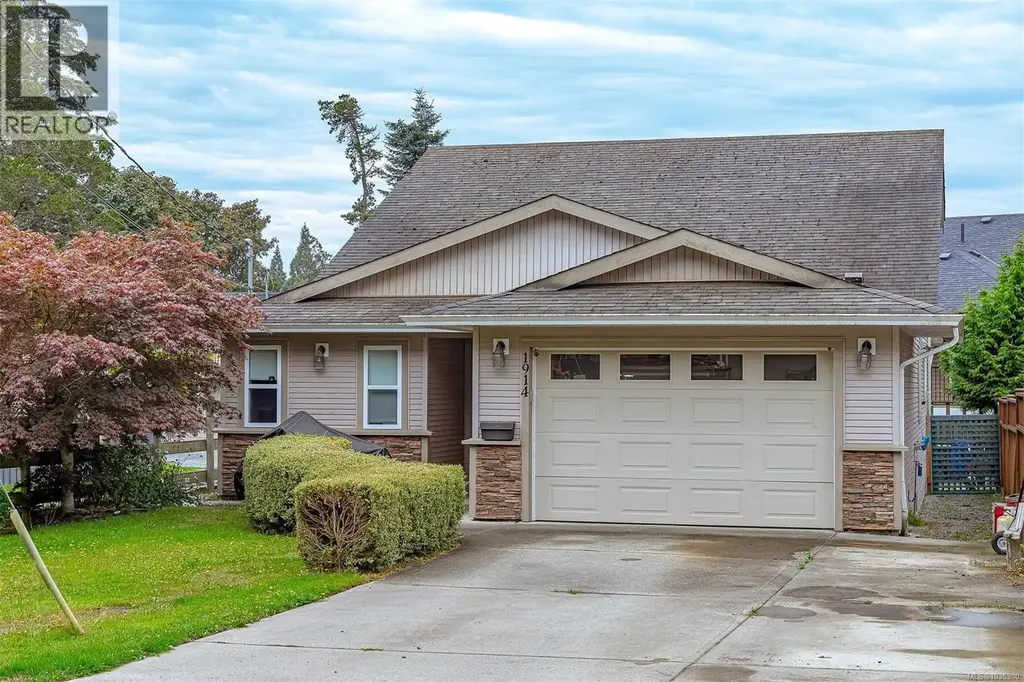 1914 Maple Ave S, Sooke