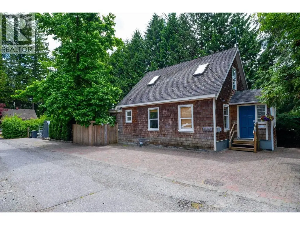 1075 Gladwin Drive, North Vancouver