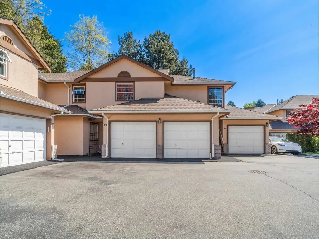 221 14861 98 Avenue, Surrey