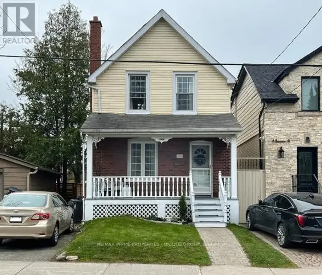 11 Freeman Street, Toronto (Birchcliffe-Cliffside)