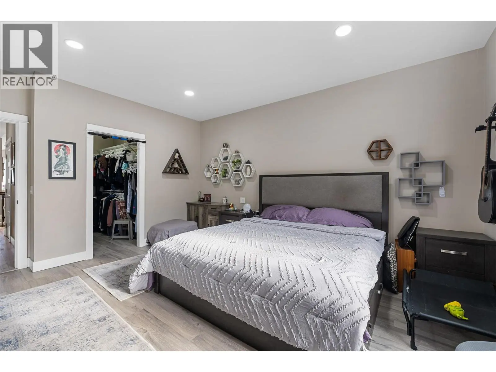 13272 Shoreline Drive. Lake Country, British Columbia