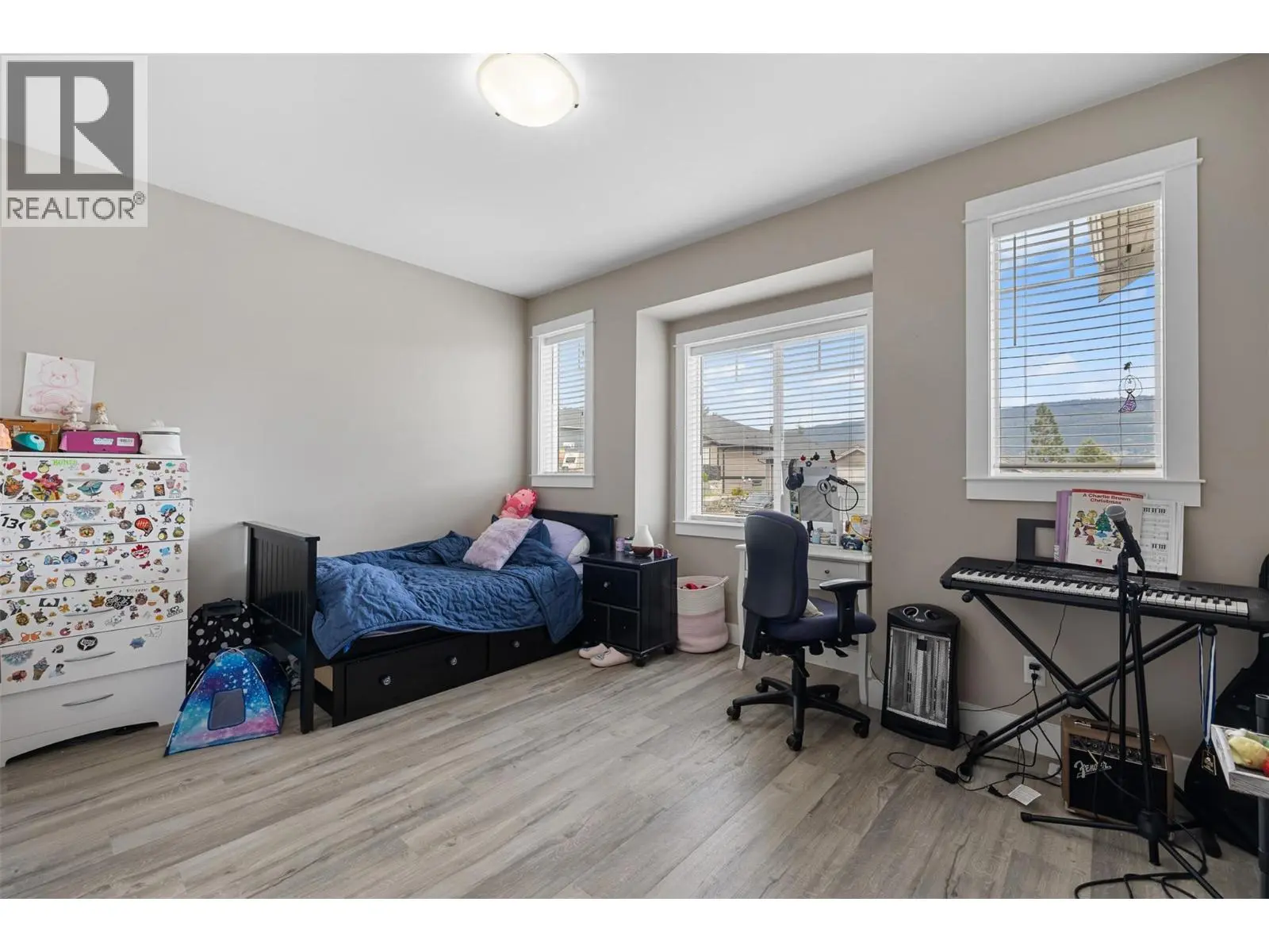 13272 Shoreline Drive. Lake Country, British Columbia