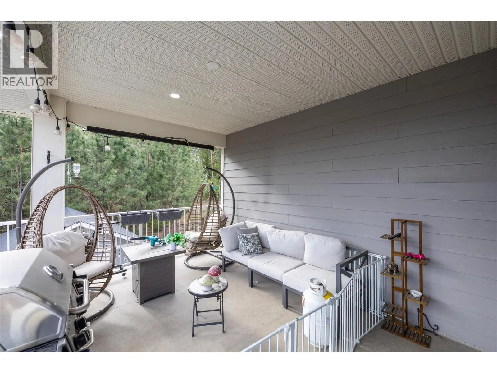13272 Shoreline Drive. Lake Country, British Columbia