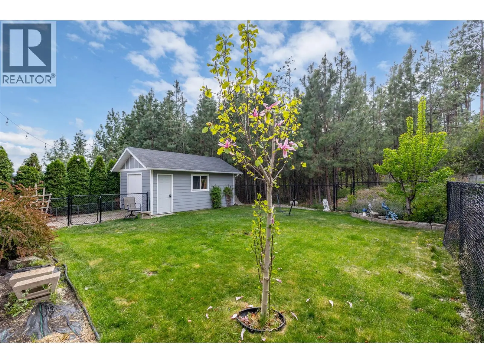 13272 Shoreline Drive. Lake Country, British Columbia