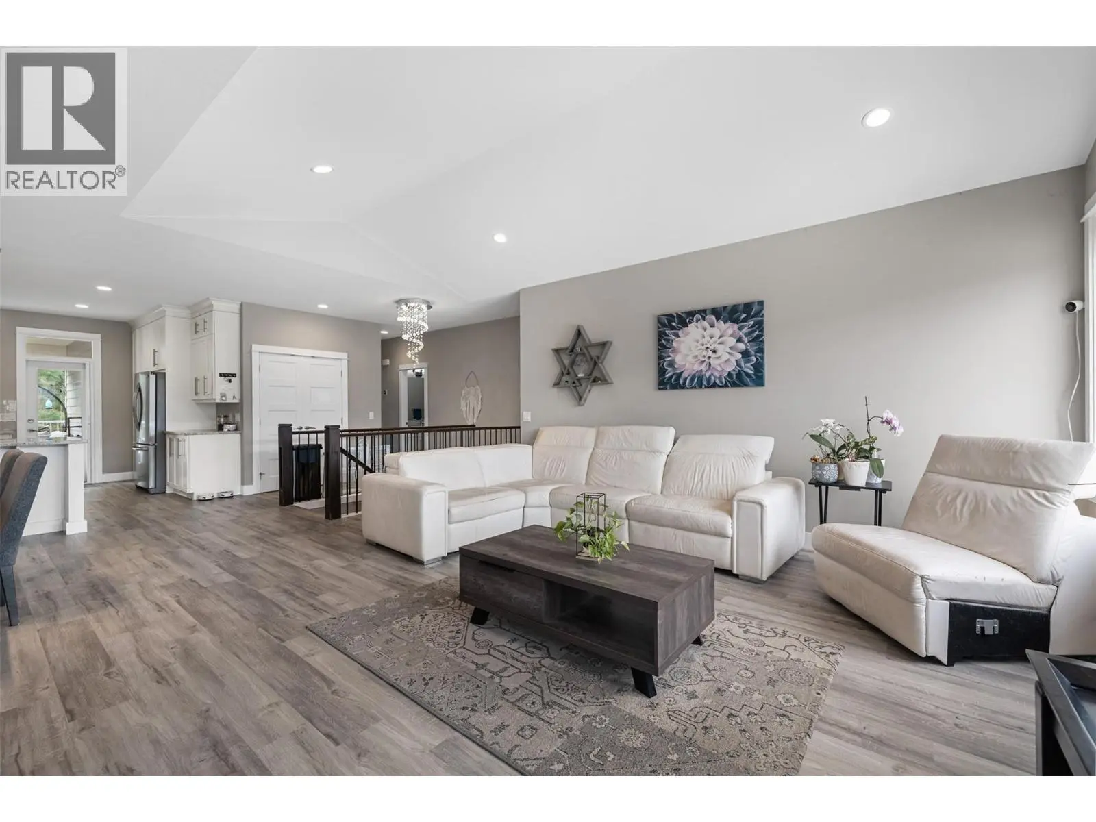 13272 Shoreline Drive. Lake Country, British Columbia