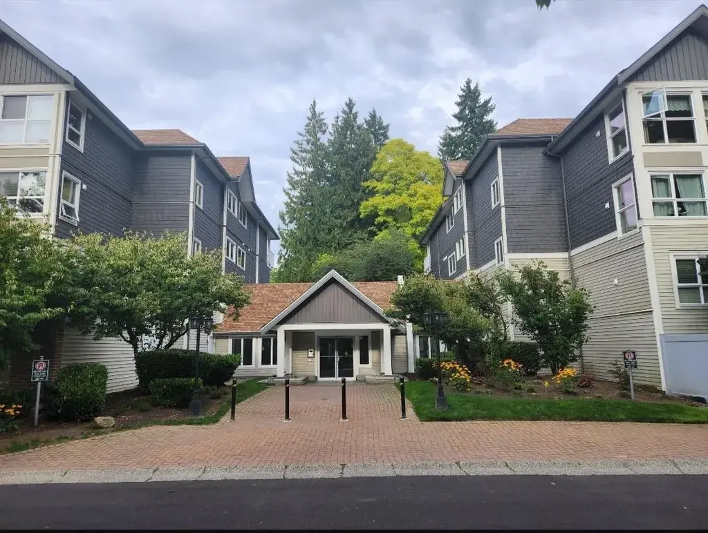 210 9668 148 Street, Surrey