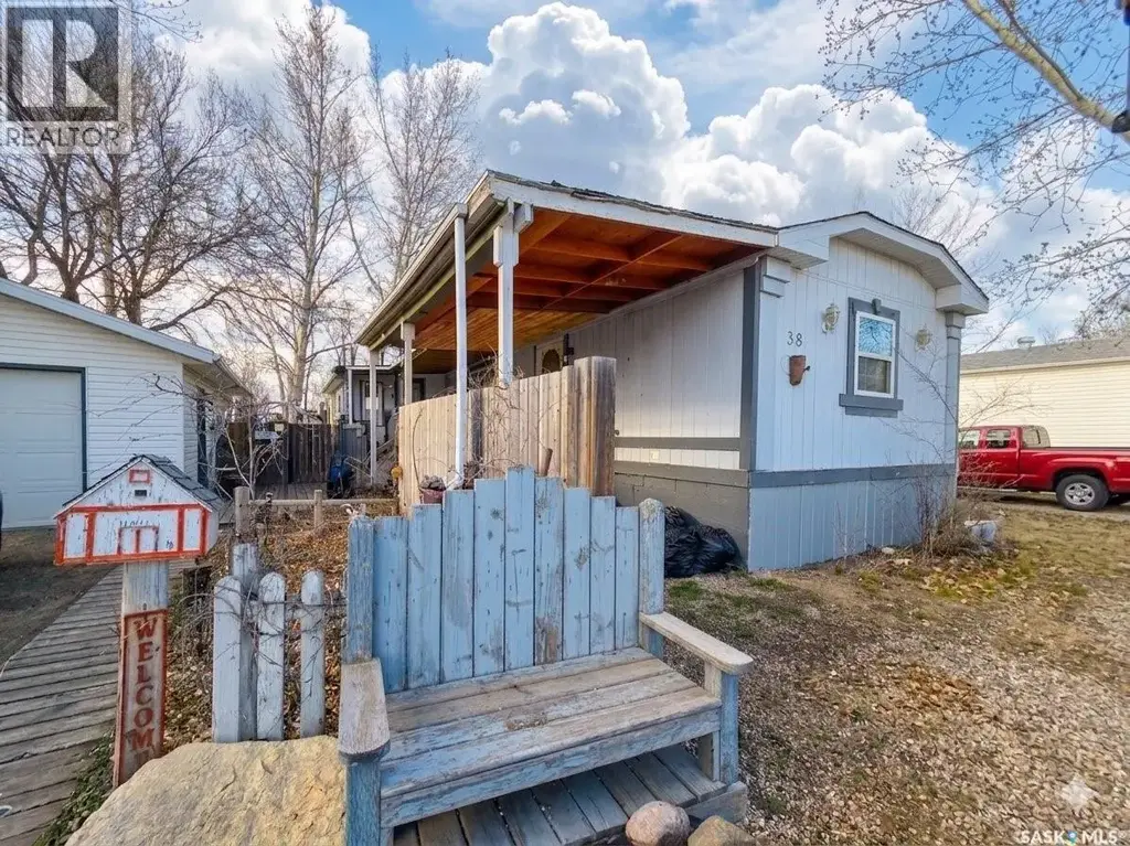 38 Prairie Sun Court, Swift Current