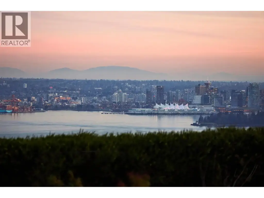 875 Eyremount Drive, West Vancouver