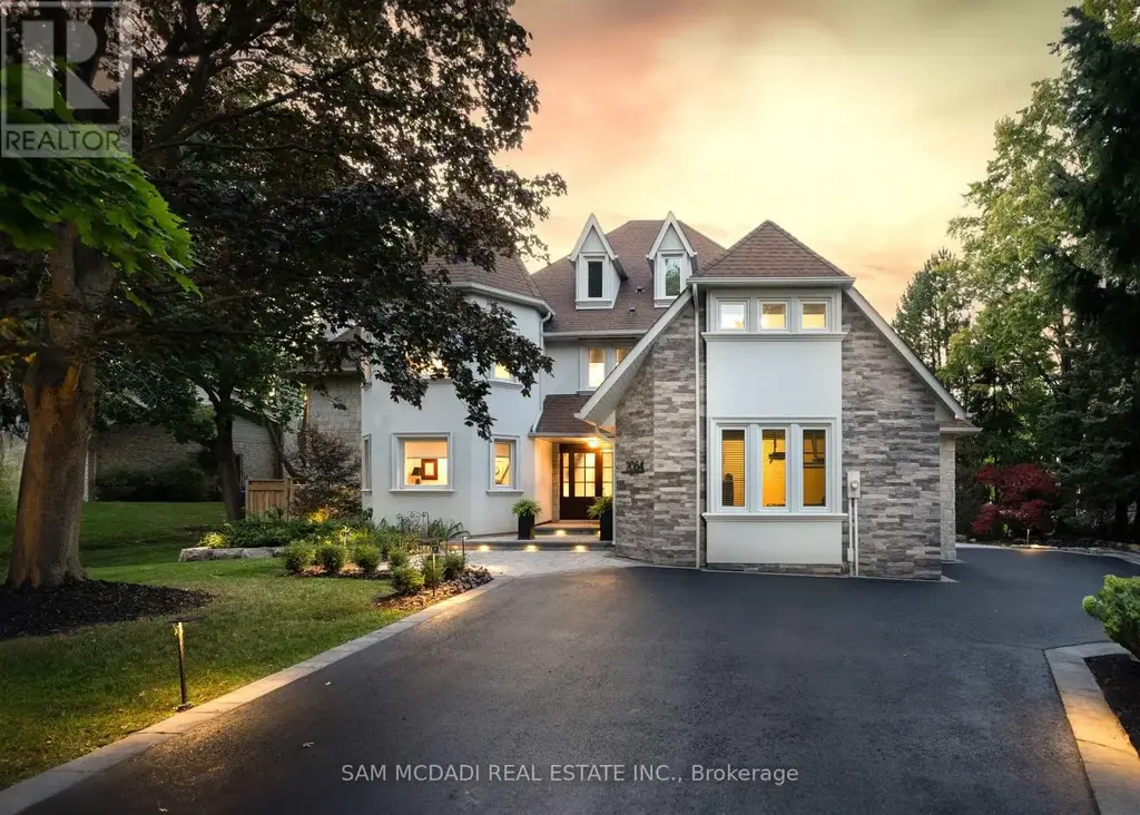 2064 Almira Court, Mississauga (Sheridan)