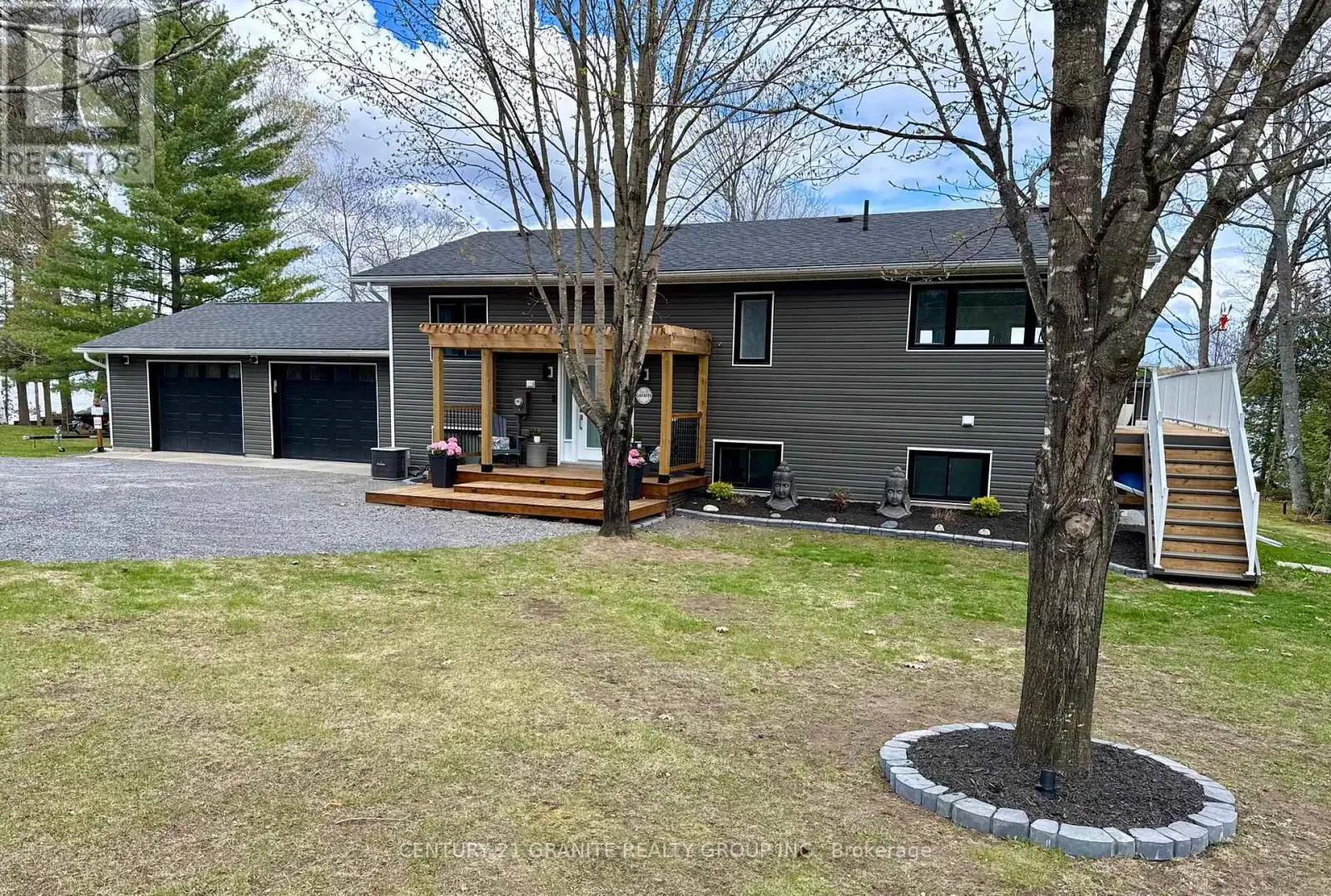 1012 Black Road, Frontenac (Frontenac North)